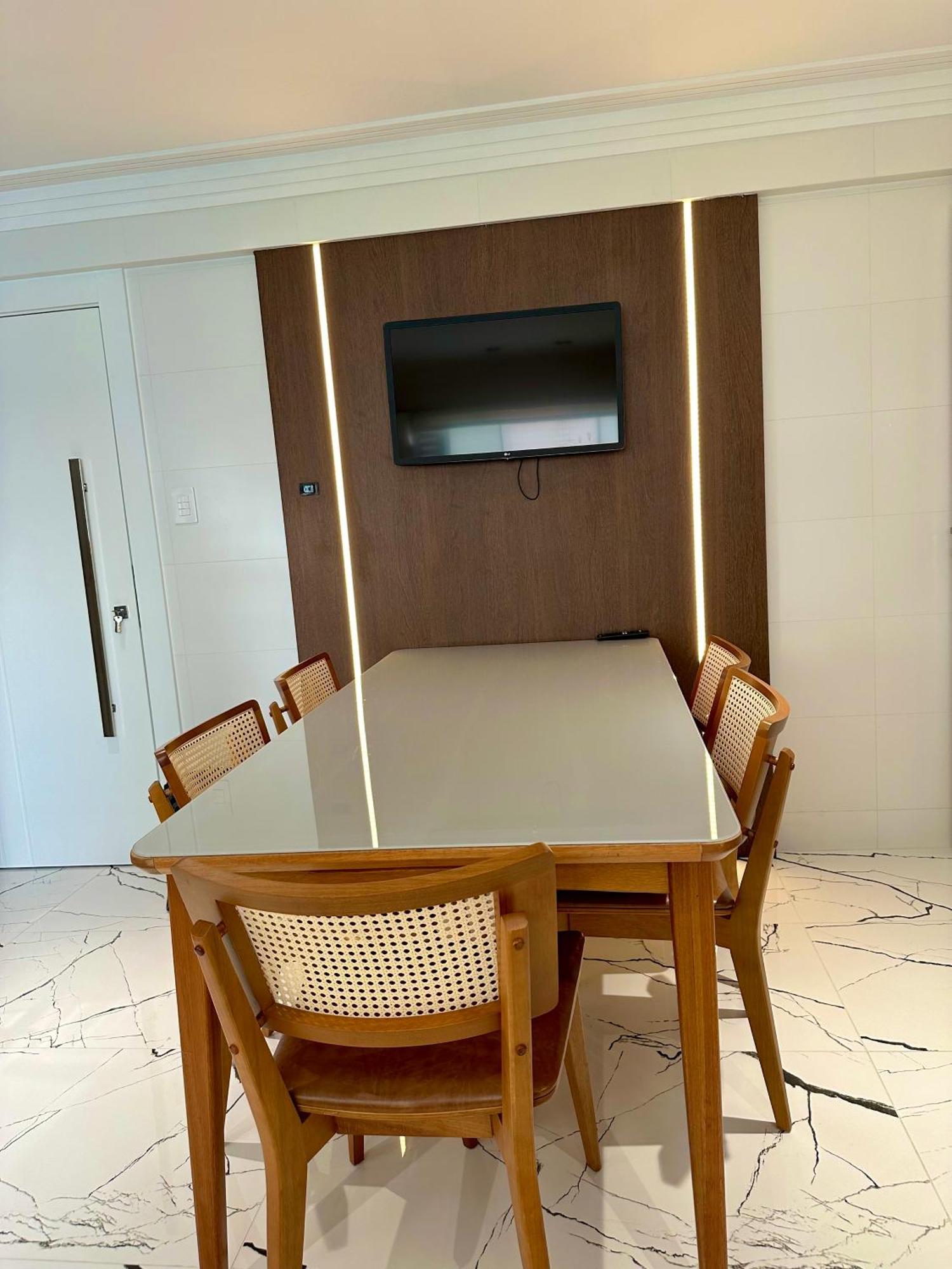 De Frente Pro Mar Em Apartamento Balneário Camboriú